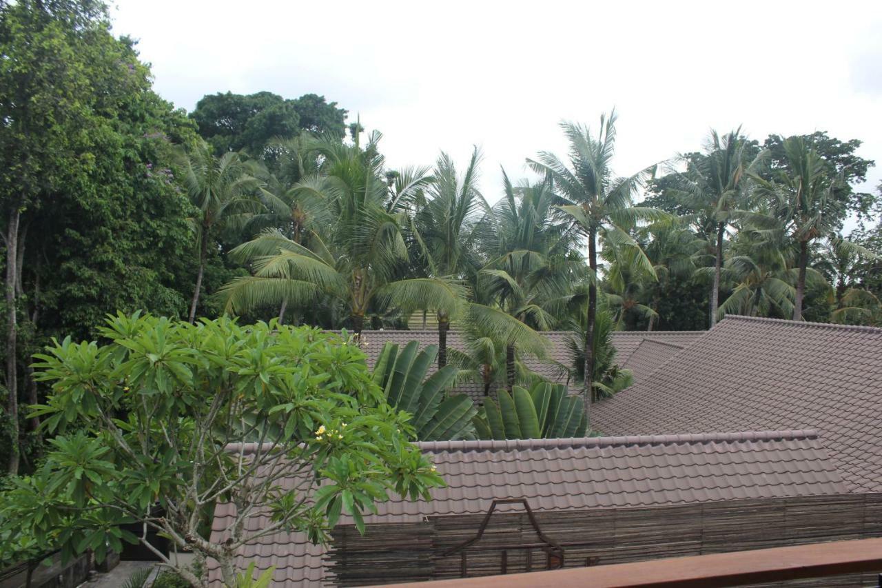 Indah Bali Guesthouse Canggu Extérieur photo